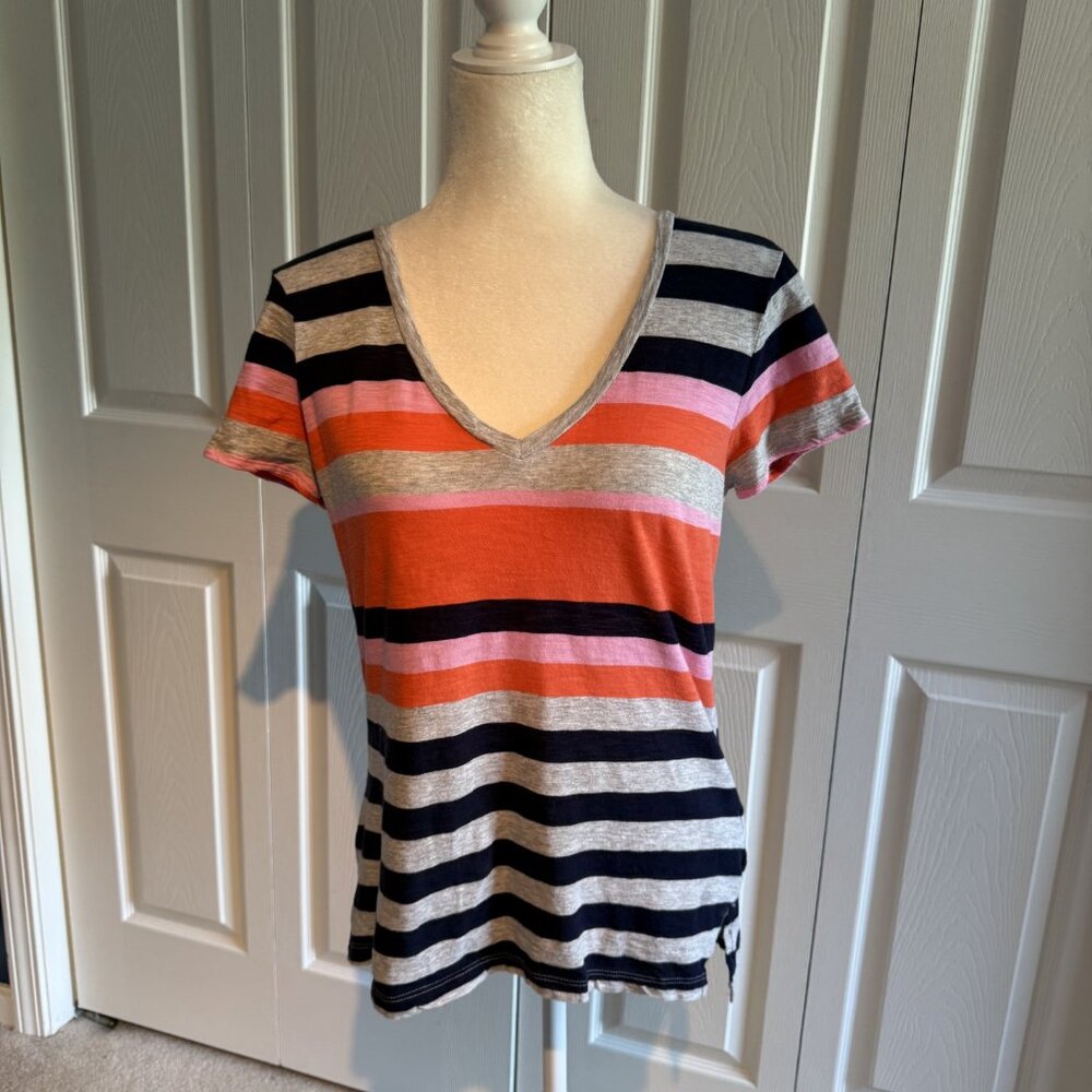 Women's GAP short sleeved striped V-neck top Size Medium EUC Gray, Navy, Orange - Picture 6 of 8